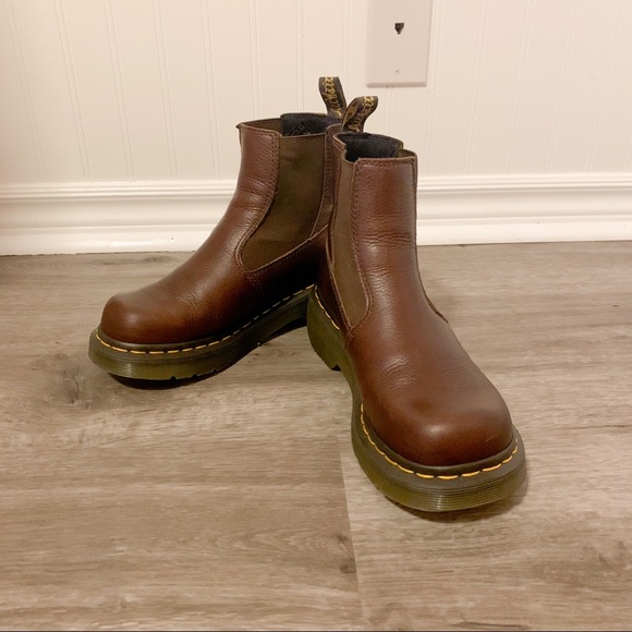 SOLD Dr. Martens Brown Chelsea Boots Size 7 - Picture 1 of 5